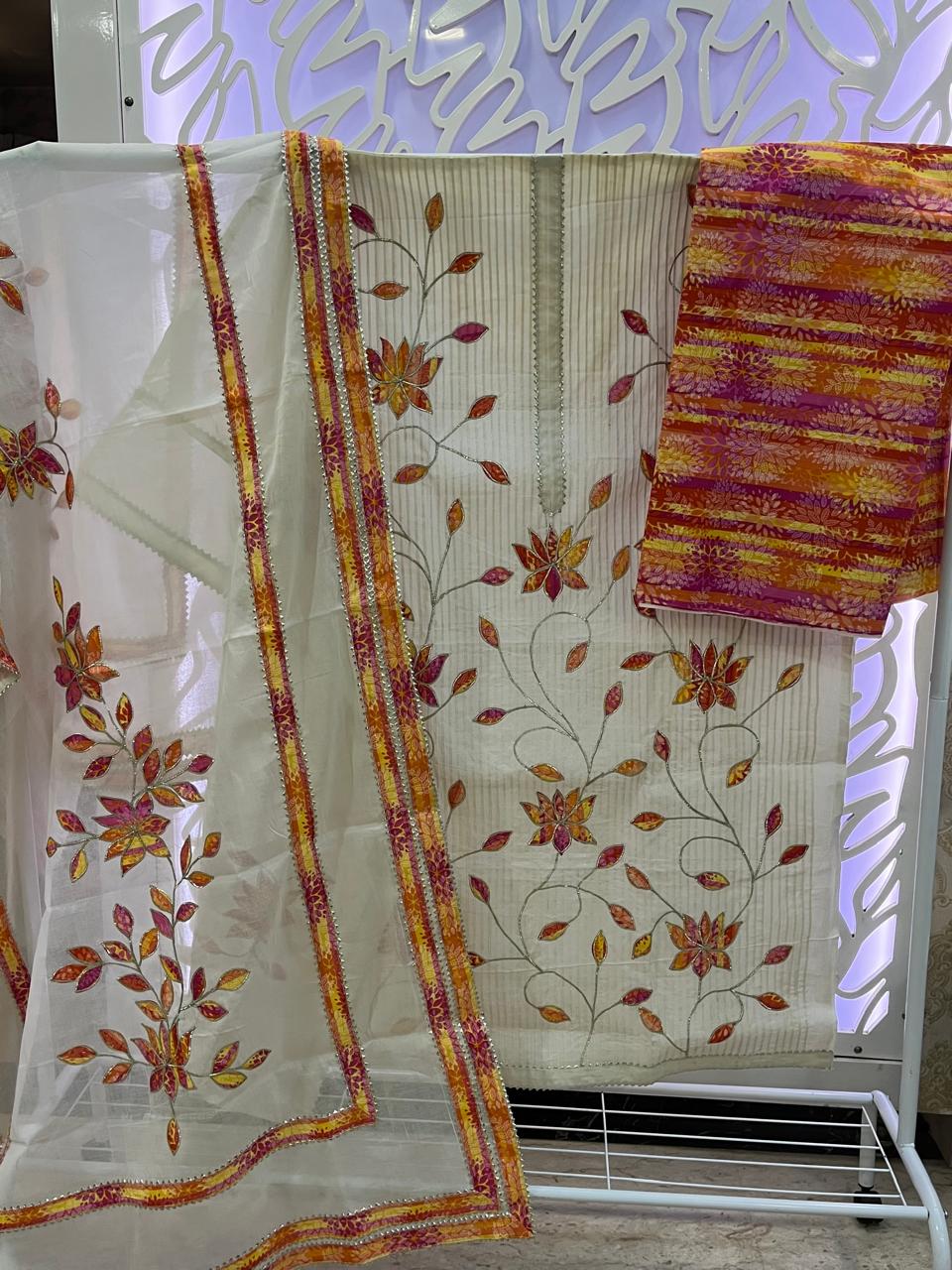 Gauri Suit Set