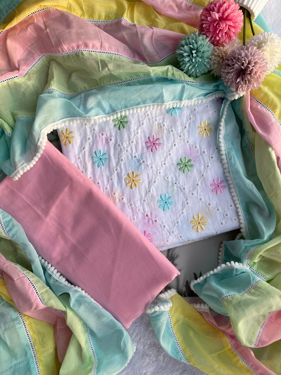 Multicoloured hakoba embroidery set